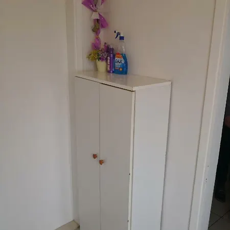 Mini Apartman 2+1 35 M2 Сплит