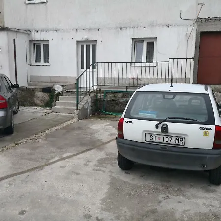 Апартаменты Mini Apartman 2+1 35 M2 Сплит